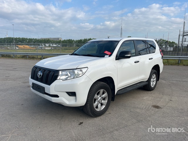 Toyota Land Cruiser SUV - SUV: obrázok 2 Toyota Land Cruiser SUV - SUV: obrázok 2