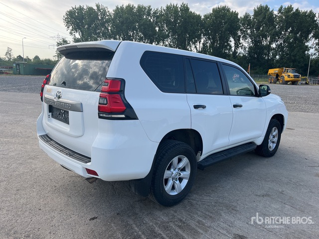 Toyota Land Cruiser SUV - SUV: obrázok 3 Toyota Land Cruiser SUV - SUV: obrázok 3