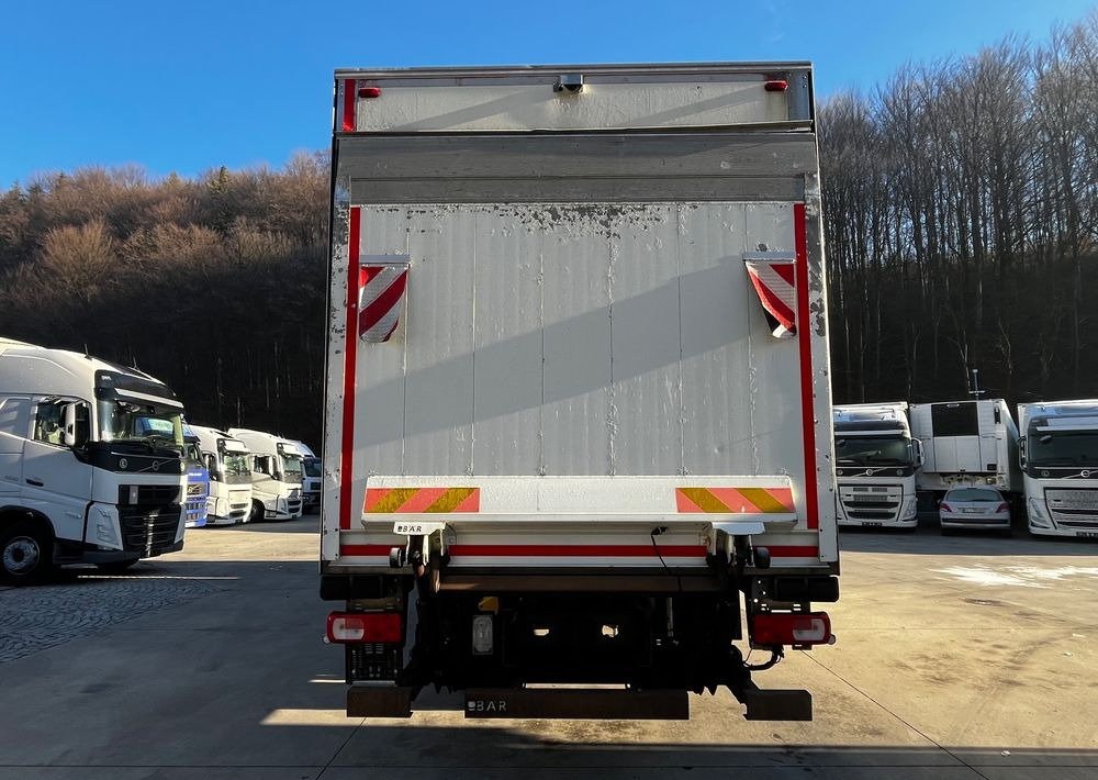 DAF CF 370 // 2017 Rok // 4x2 // Chłodnia Carrier Supra 1150 // Kabina Sypialna // Winda // - Chladirenské nákladné vozidlo: obrázok 5 DAF CF 370 // 2017 Rok // 4x2 // Chłodnia Carrier Supra 1150 // Kabina Sypialna // Winda // - Chladirenské nákladné vozidlo: obrázok 5