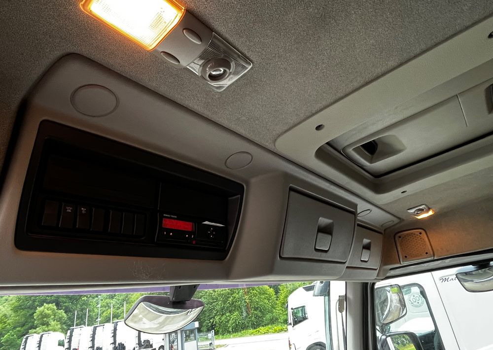 Renault Kerax 380 EEV // Skrzynia Burtowa // HIAB XS166 Hipro + Radio // Zwolnice //  // - Valníkový/ Plošinový nákladný automobil, Auto s hydraulickou rukou: obrázok 4 Renault Kerax 380 EEV // Skrzynia Burtowa // HIAB XS166 Hipro + Radio // Zwolnice //  // - Valníkový/ Plošinový nákladný automobil, Auto s hydraulickou rukou: obrázok 4