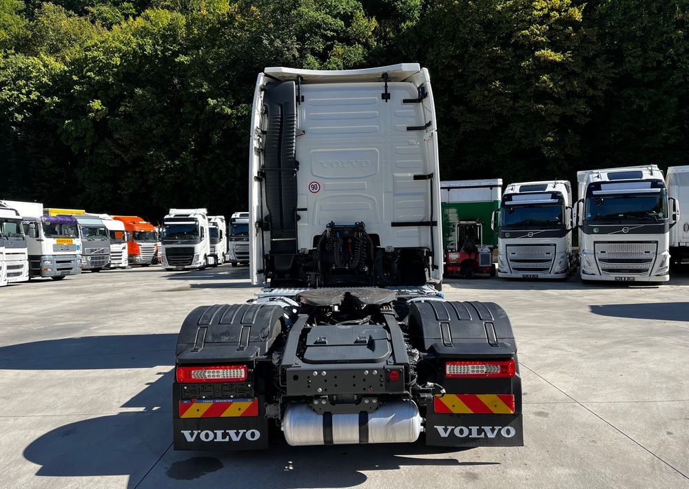 Volvo FH 500 // Zamiana na starszy // EURO 6 // Standard // 2024 Rok // Parkclima // Globe XL // Skóry // Joystick // - Ťahač: obrázok 5 Volvo FH 500 // Zamiana na starszy // EURO 6 // Standard // 2024 Rok // Parkclima // Globe XL // Skóry // Joystick // - Ťahač: obrázok 5