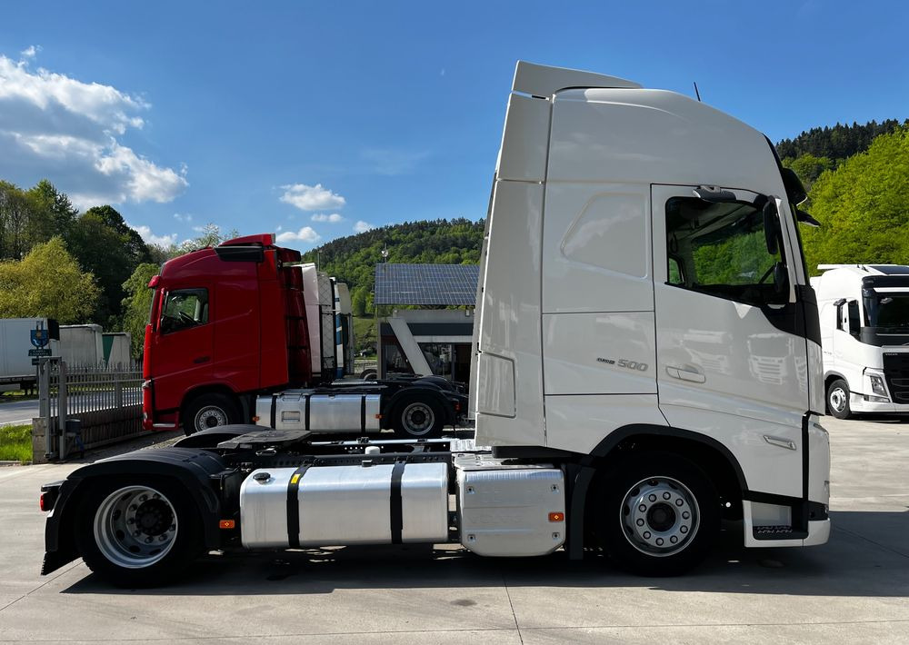 Volvo FH500 // Mega // 2021 Rok // New Face // Parkclima // Joystick // Serwisowany !!! - Ťahač: obrázok 4 Volvo FH500 // Mega // 2021 Rok // New Face // Parkclima // Joystick // Serwisowany !!! - Ťahač: obrázok 4