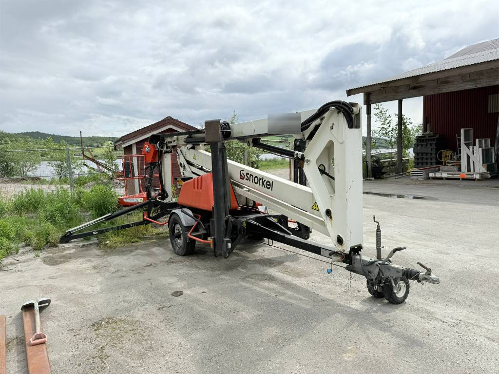 Snorkel TL 49 J - Pásová plošina: obrázok 4 Snorkel TL 49 J - Pásová plošina: obrázok 4