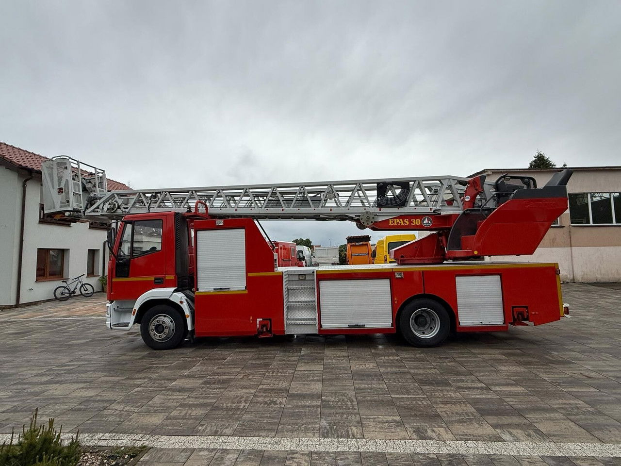 Iveco 130E23 - Hasičské vozidlo: obrázok 5 Iveco 130E23 - Hasičské vozidlo: obrázok 5