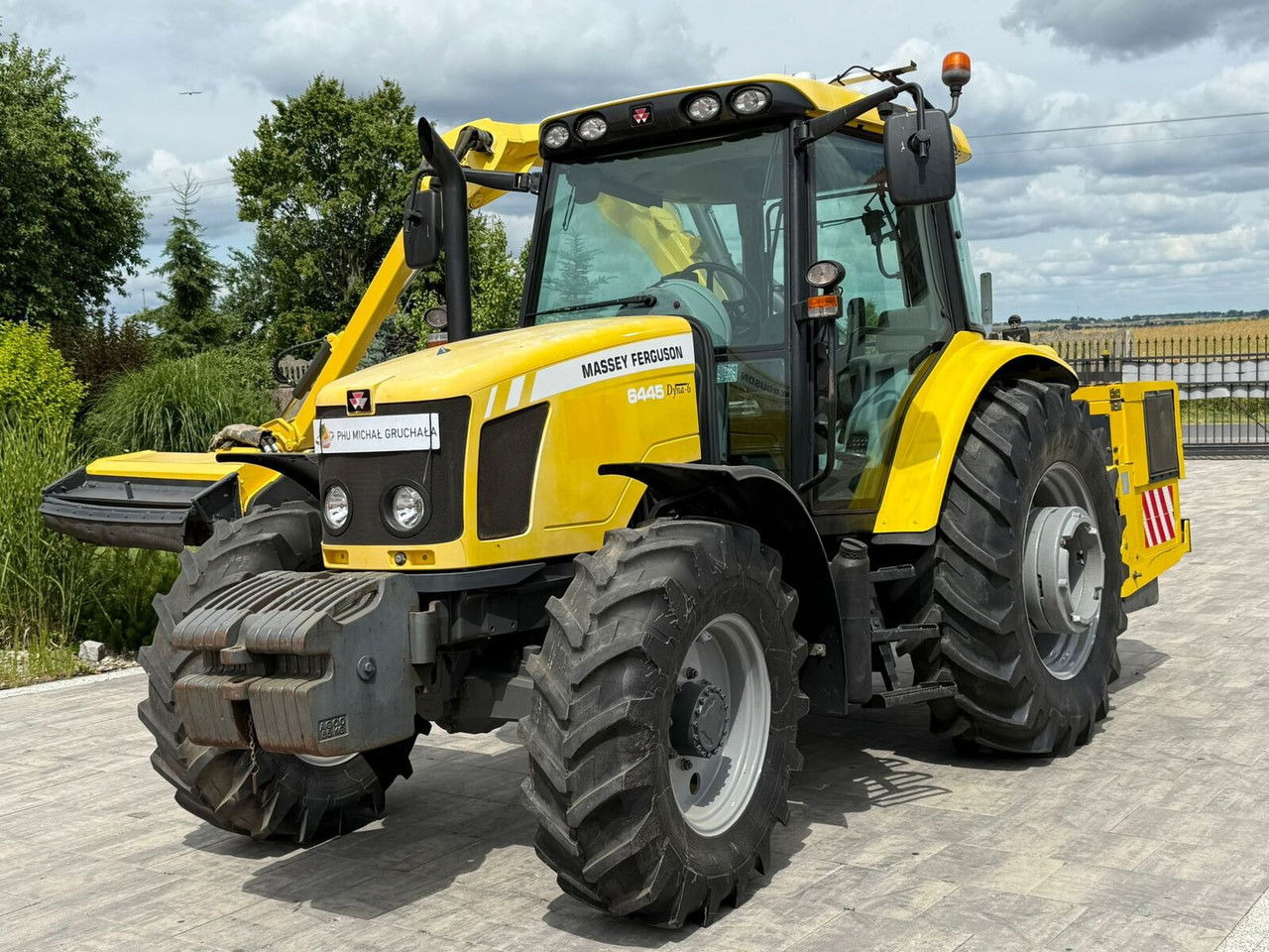 Massey Ferguson 6445 z kosiarką wysięgnikową do poboczy Rousseau T hénor 510 L FI - Traktor: obrázok 3 Massey Ferguson 6445 z kosiarką wysięgnikową do poboczy Rousseau T hénor 510 L FI - Traktor: obrázok 3