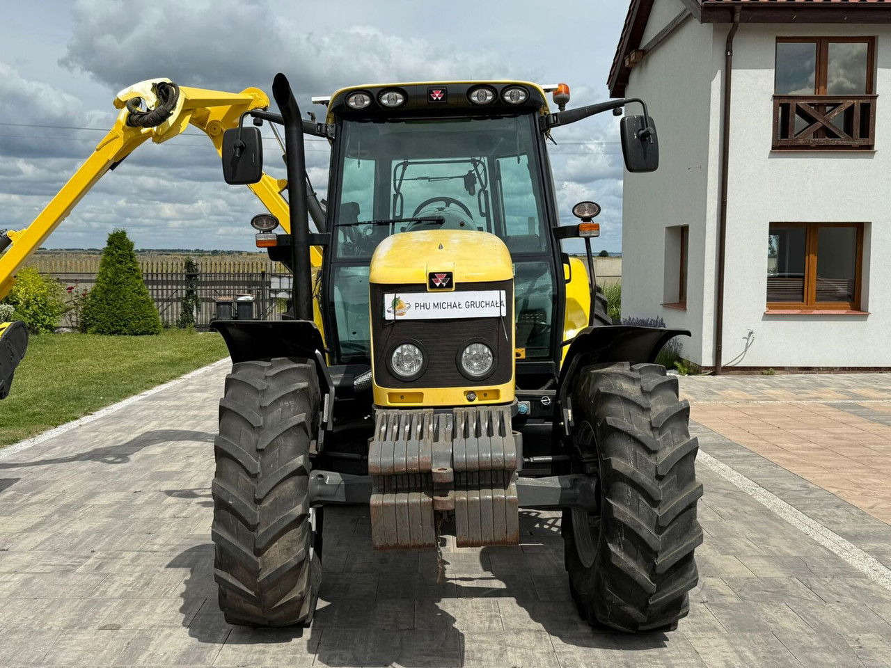Massey Ferguson 6445 z kosiarką wysięgnikową do poboczy Rousseau T hénor 510 L FI - Traktor: obrázok 2 Massey Ferguson 6445 z kosiarką wysięgnikową do poboczy Rousseau T hénor 510 L FI - Traktor: obrázok 2