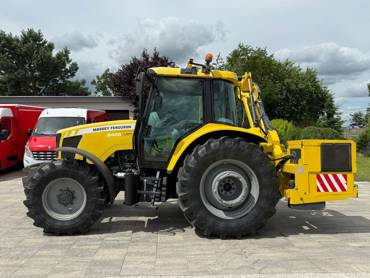 Massey Ferguson 6445 z kosiarką wysięgnikową do poboczy Rousseau T hénor 510 L FI - Traktor: obrázok 5 Massey Ferguson 6445 z kosiarką wysięgnikową do poboczy Rousseau T hénor 510 L FI - Traktor: obrázok 5