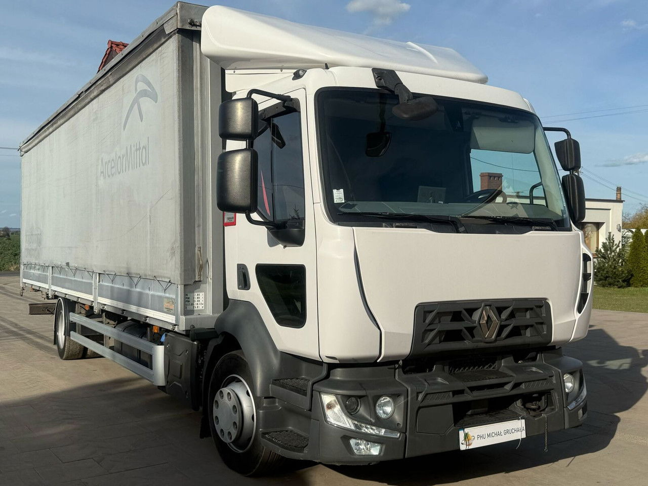 Renault D12 - Plachtové nákladné vozidlo: obrázok 1 Renault D12 - Plachtové nákladné vozidlo: obrázok 1