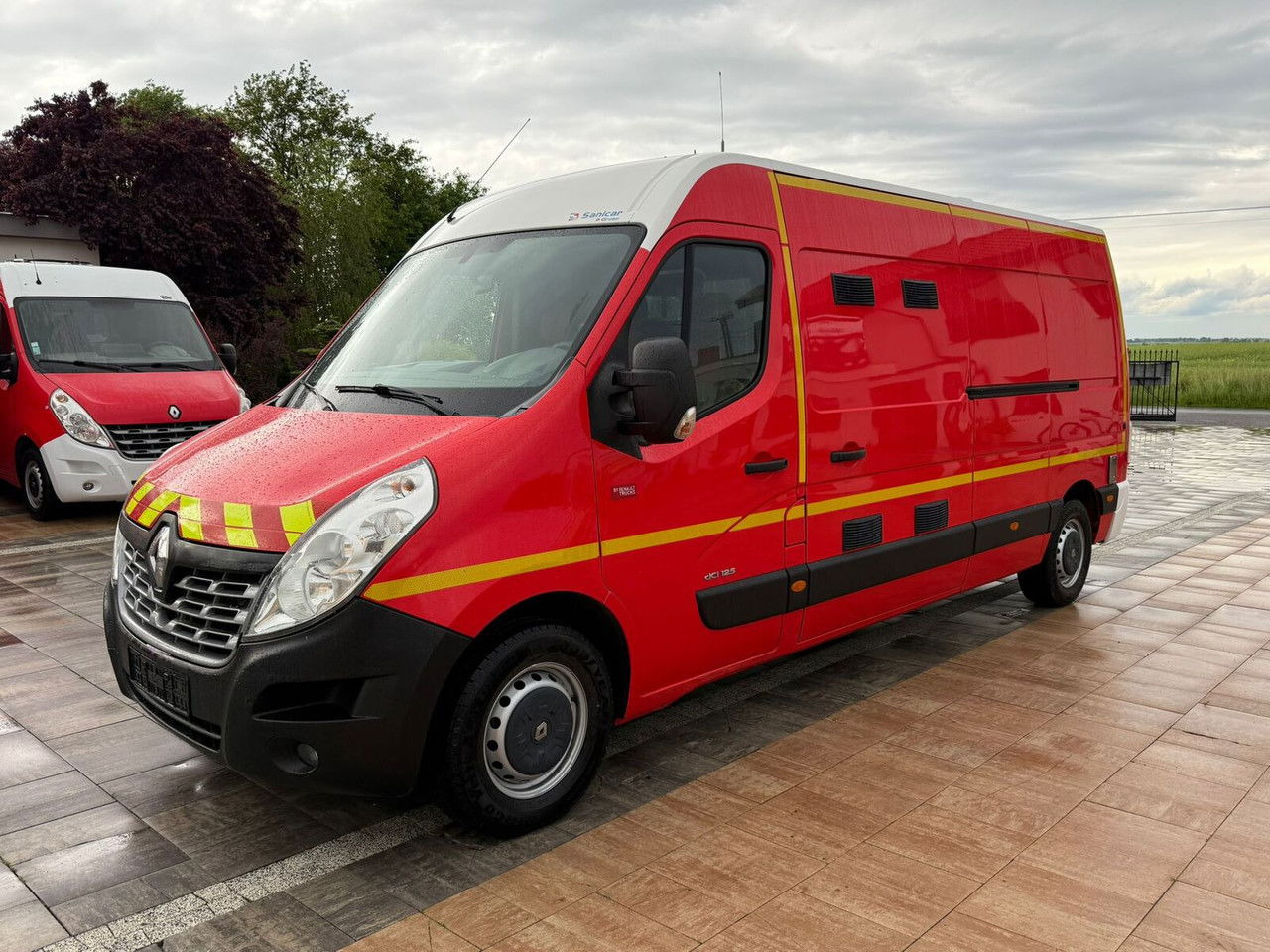 Renault Master 2016 Rok Ambulans Karetka Pogotowie - Sanitka: obrázok 3 Renault Master 2016 Rok Ambulans Karetka Pogotowie - Sanitka: obrázok 3