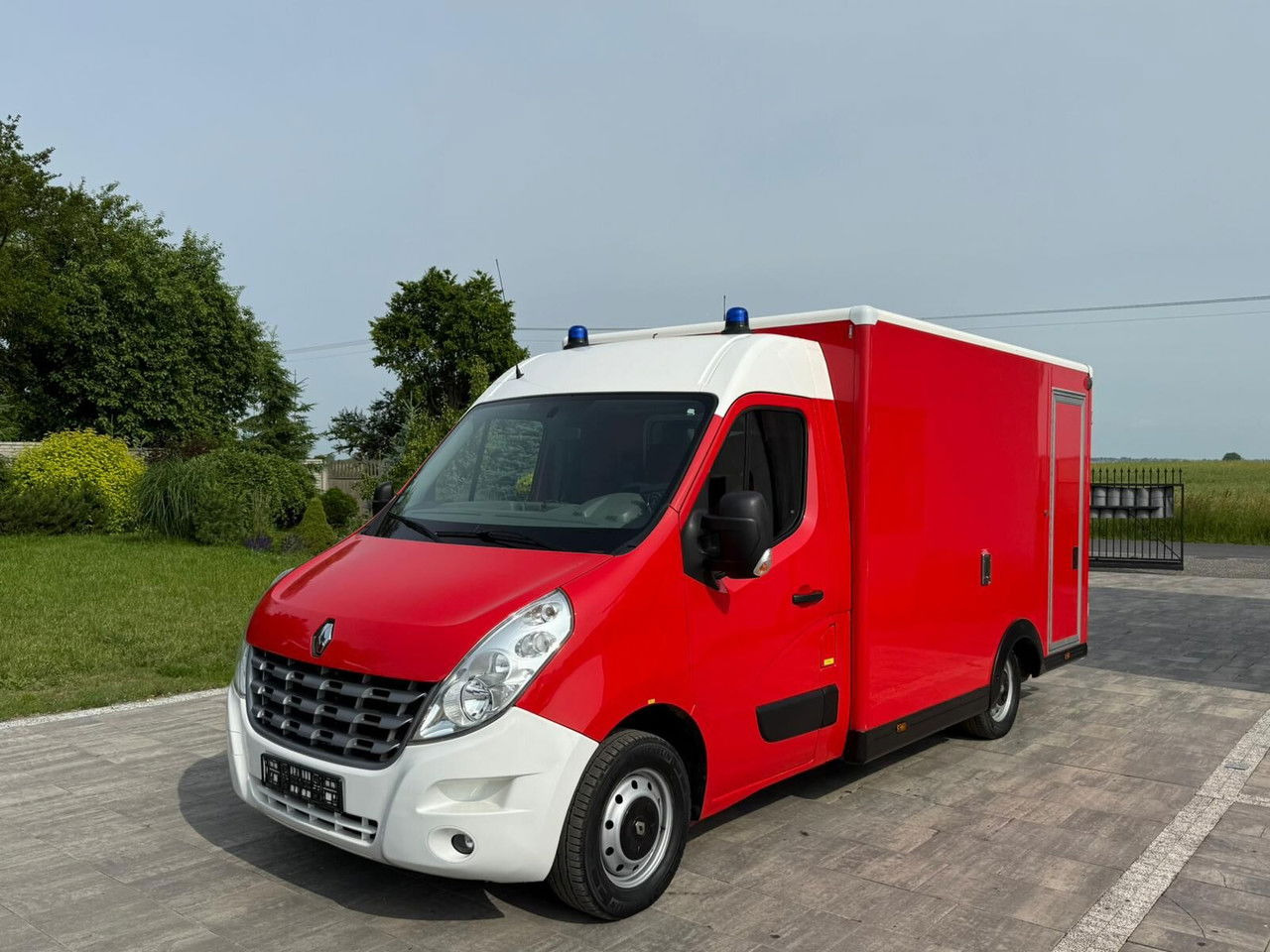 Renault Master Karetka Ambulans pogotowie kontenerowe - Sanitka: obrázok 3 Renault Master Karetka Ambulans pogotowie kontenerowe - Sanitka: obrázok 3