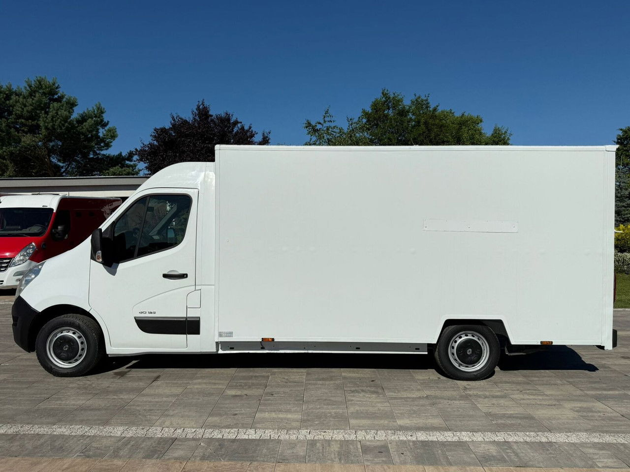 Renault Master Kontener niskopodłogowy Rampa najazdowa Sprowadzony Zarej - Dodávka skriňová nadstavba: obrázok 5 Renault Master Kontener niskopodłogowy Rampa najazdowa Sprowadzony Zarej - Dodávka skriňová nadstavba: obrázok 5