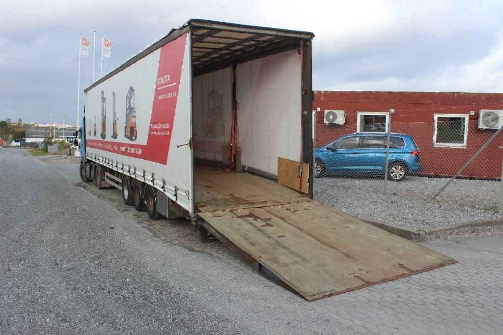 AMT GA300 3 akslet mega-gardintrailer m. rampe i bag - Plachtový náves: obrázok 3 AMT GA300 3 akslet mega-gardintrailer m. rampe i bag - Plachtový náves: obrázok 3