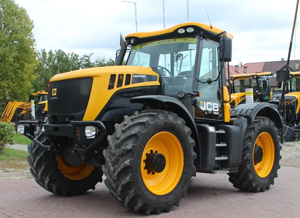JCB Fastrac 3230 Xtra - Traktor: obrázok 1 JCB Fastrac 3230 Xtra - Traktor: obrázok 1
