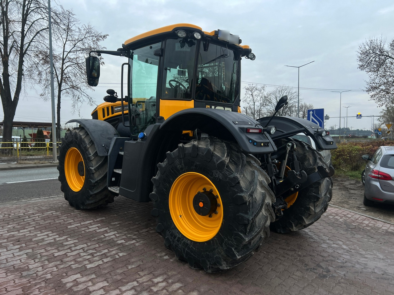 JCB Fastrac 4220 - Traktor: obrázok 3 JCB Fastrac 4220 - Traktor: obrázok 3