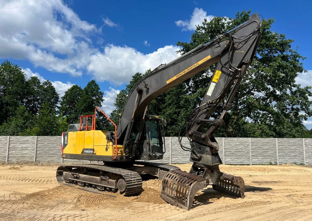 Volvo EC220 DL - Pásové rýpadlo: obrázok 1 Volvo EC220 DL - Pásové rýpadlo: obrázok 1