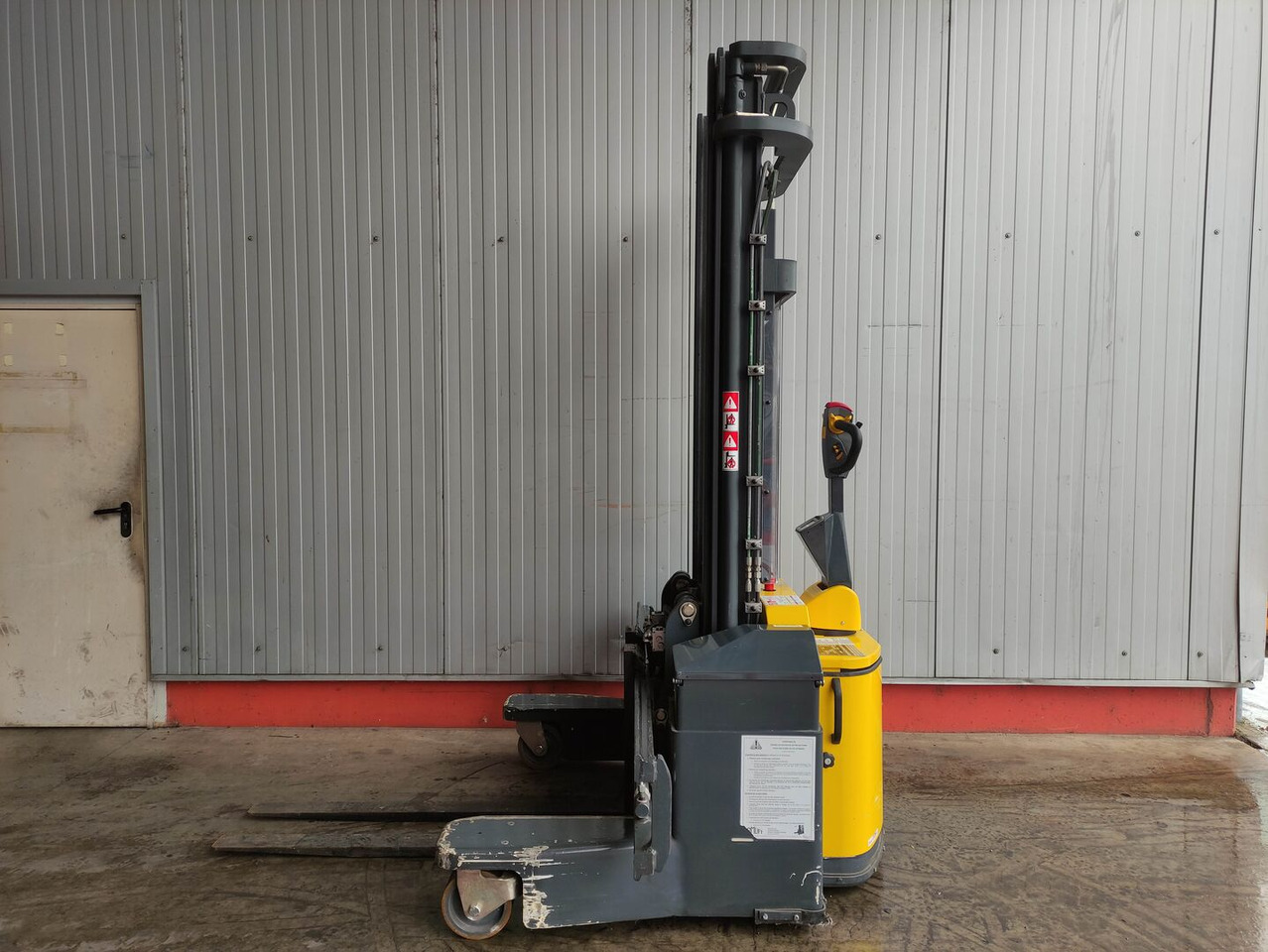 Combilift Combi WR4 / 4-Wege - Stohovač: obrázok 1 Combilift Combi WR4 / 4-Wege - Stohovač: obrázok 1