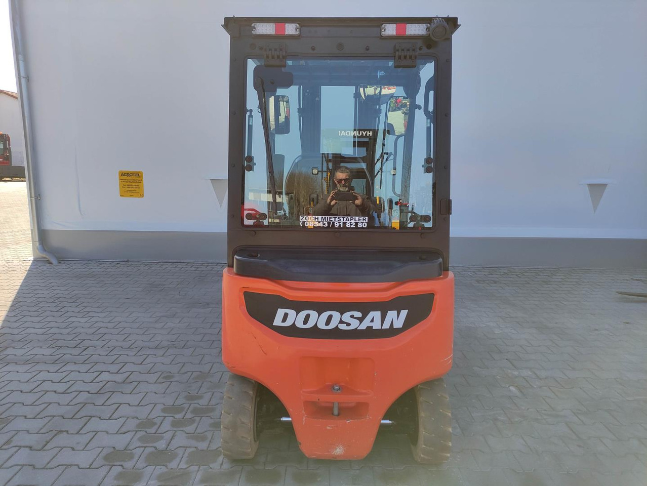 Doosan B20X-7 (Plus) - Elektrický vysokozdvižný vozík: obrázok 4 Doosan B20X-7 (Plus) - Elektrický vysokozdvižný vozík: obrázok 4