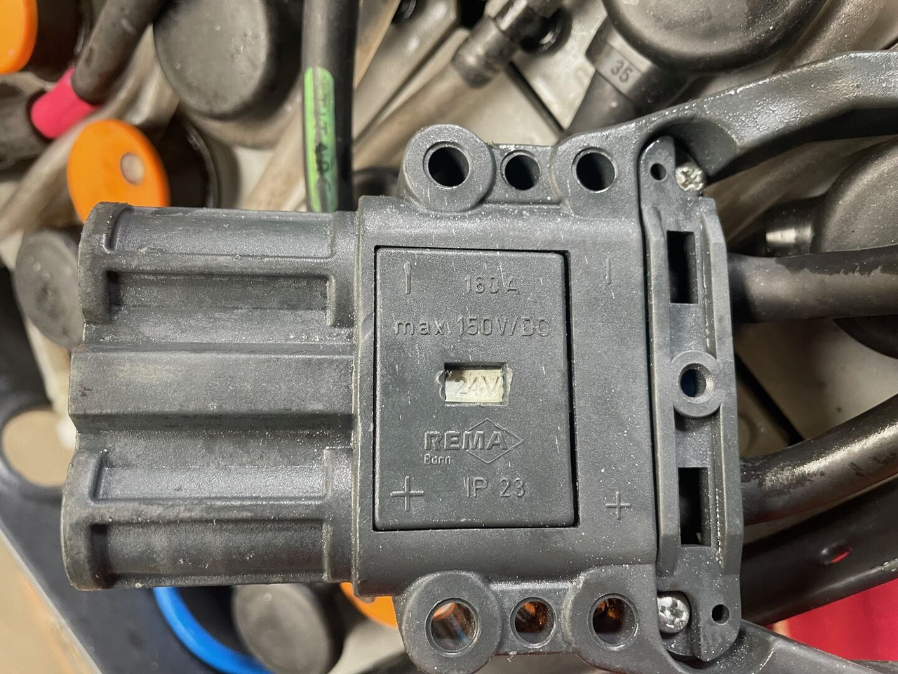 Hawker 24 Volt I 3 PZS 375 - Akumulátor pre Manipulačná technika: obrázok 4 Hawker 24 Volt I 3 PZS 375 - Akumulátor pre Manipulačná technika: obrázok 4