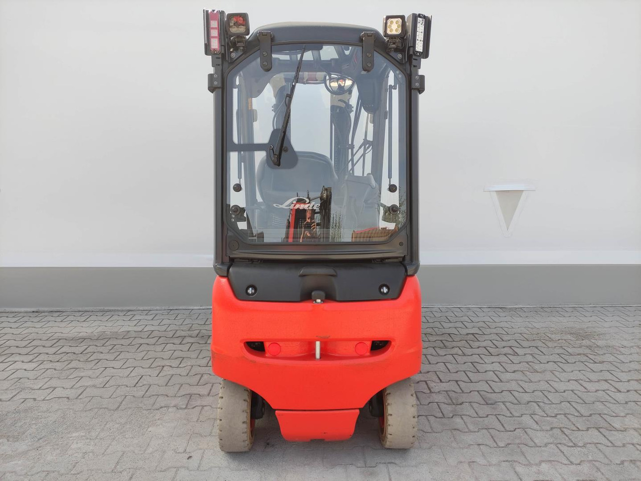 Linde E20PH-02-EVO-386 - Elektrický vysokozdvižný vozík: obrázok 4 Linde E20PH-02-EVO-386 - Elektrický vysokozdvižný vozík: obrázok 4