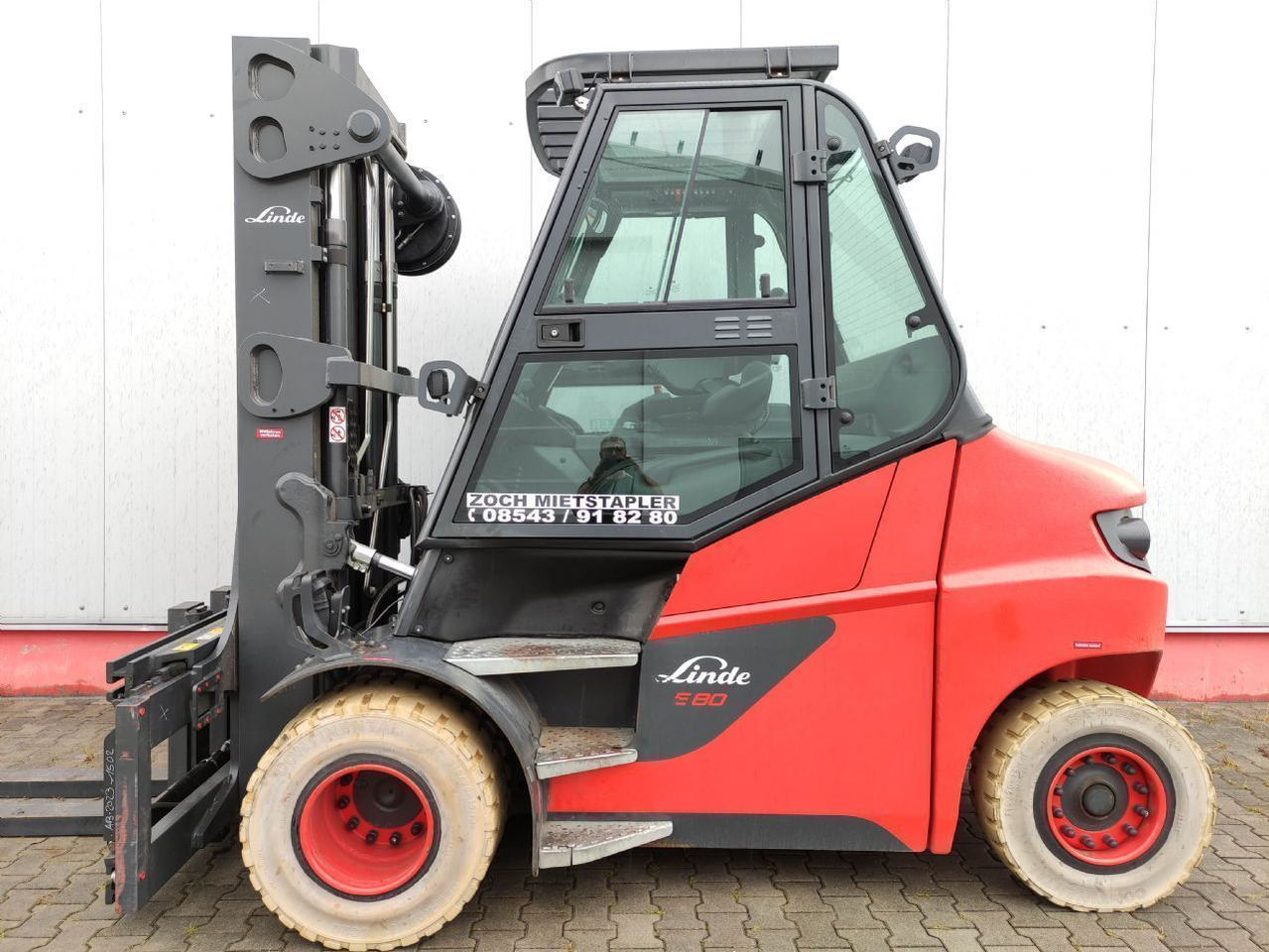 Linde E80-01-127 - Elektrický vysokozdvižný vozík: obrázok 1 Linde E80-01-127 - Elektrický vysokozdvižný vozík: obrázok 1