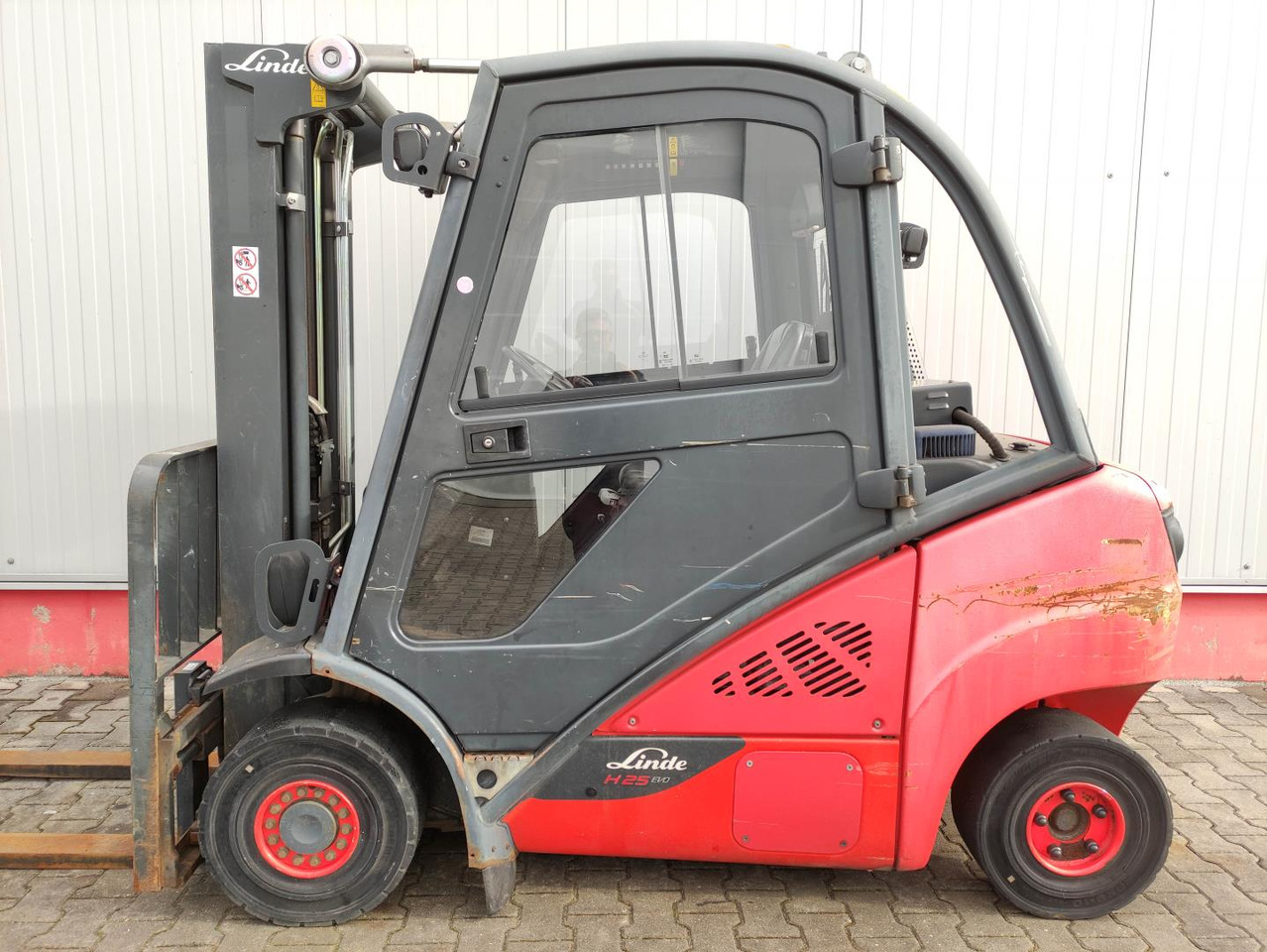 Linde H25D-02-392/EVO - Dieselový vysokozdvižný vozík: obrázok 1 Linde H25D-02-392/EVO - Dieselový vysokozdvižný vozík: obrázok 1