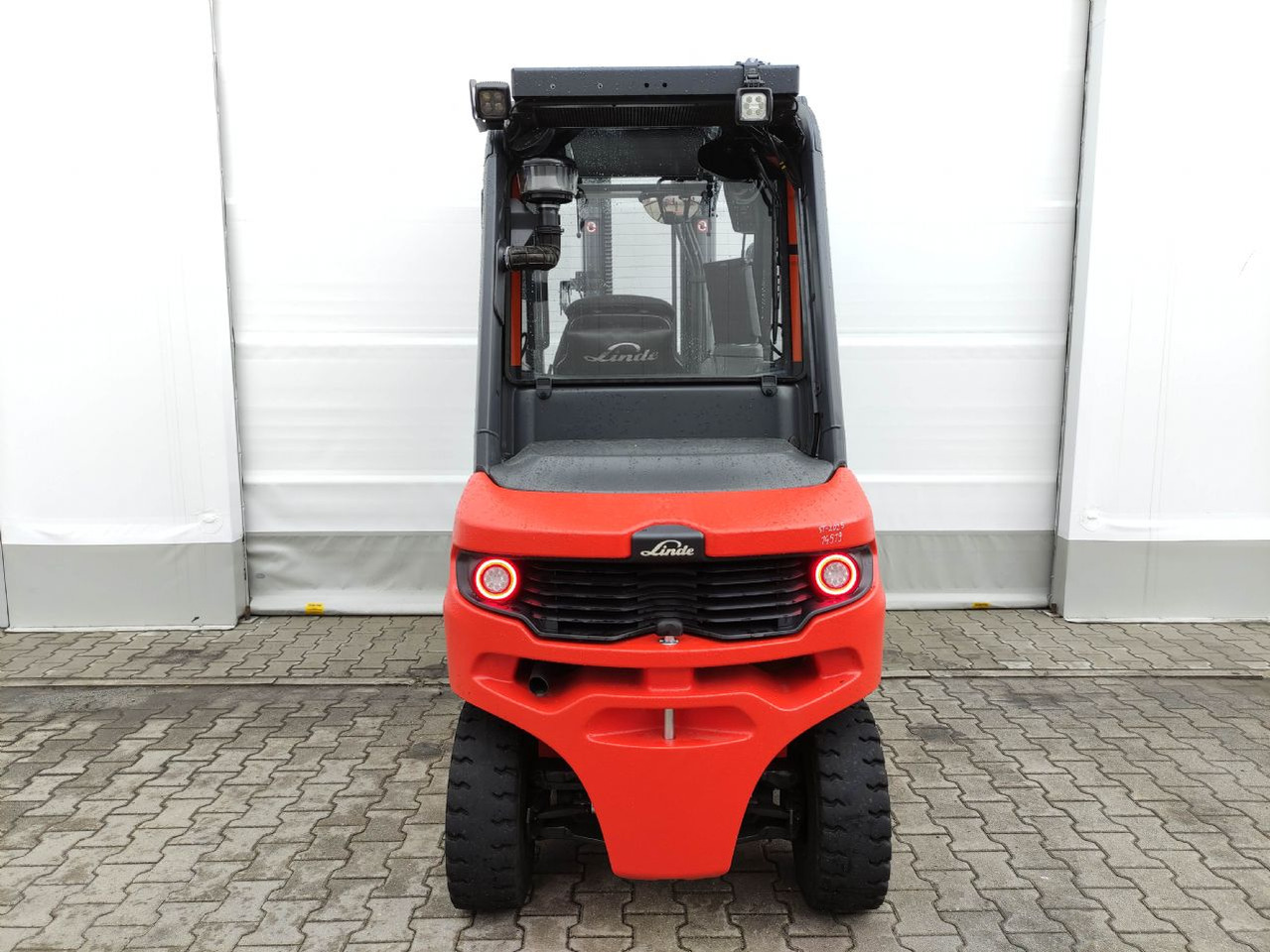 Linde H35D-01-120 (LACK NEU) - Dieselový vysokozdvižný vozík: obrázok 4 Linde H35D-01-120 (LACK NEU) - Dieselový vysokozdvižný vozík: obrázok 4