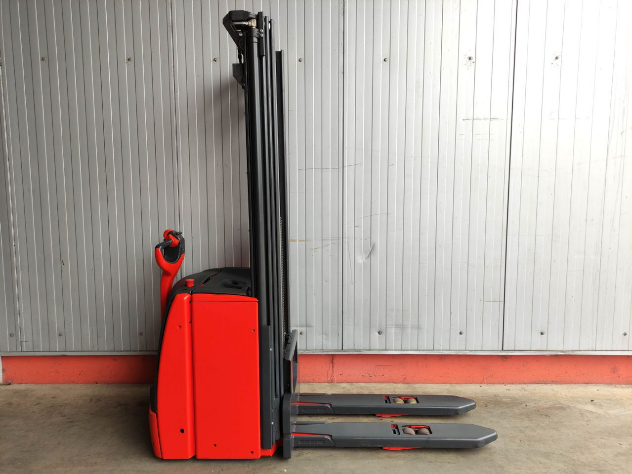 Linde L14i-1173 - Stohovač: obrázok 2 Linde L14i-1173 - Stohovač: obrázok 2