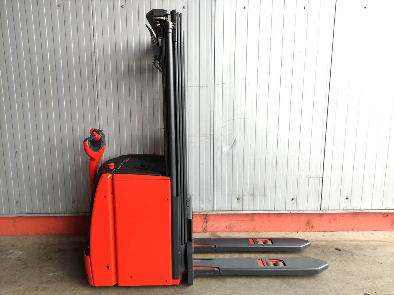 Linde L16-1173 - Stohovač: obrázok 2 Linde L16-1173 - Stohovač: obrázok 2