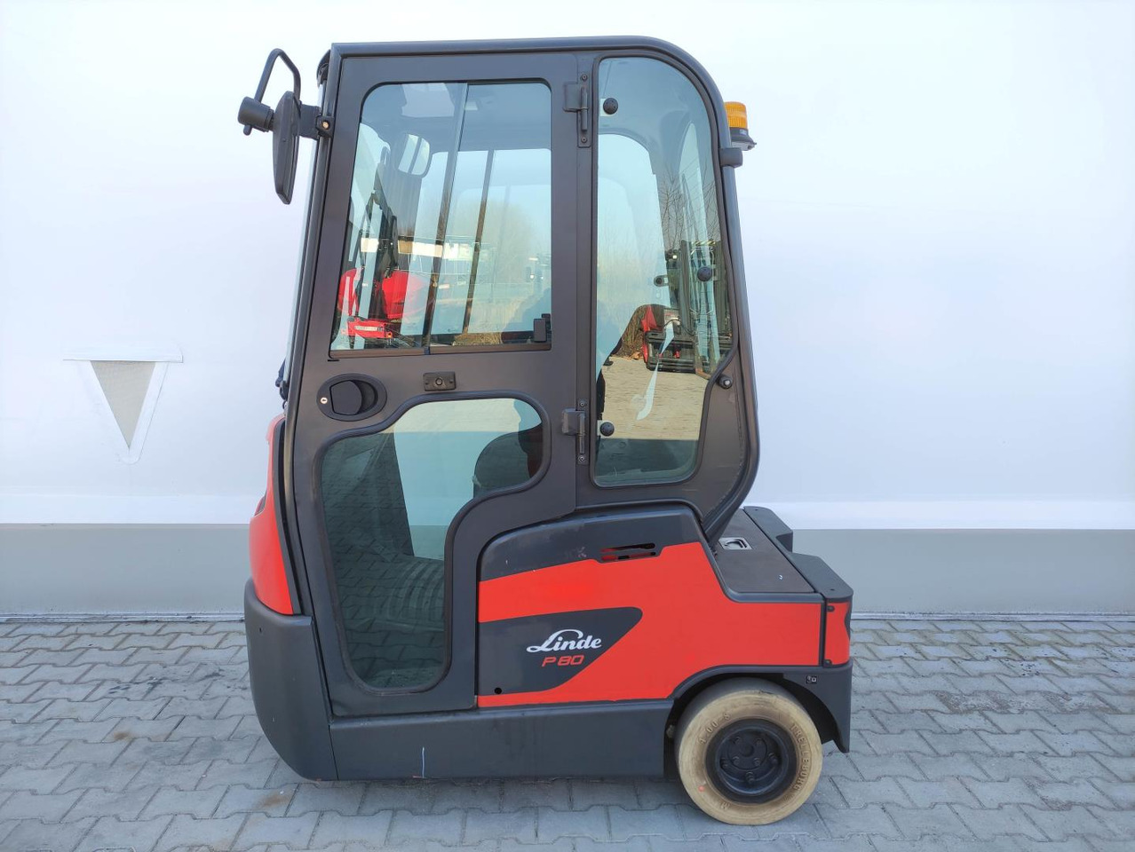 Linde P80 - Elektricky tahač: obrázok 1 Linde P80 - Elektricky tahač: obrázok 1