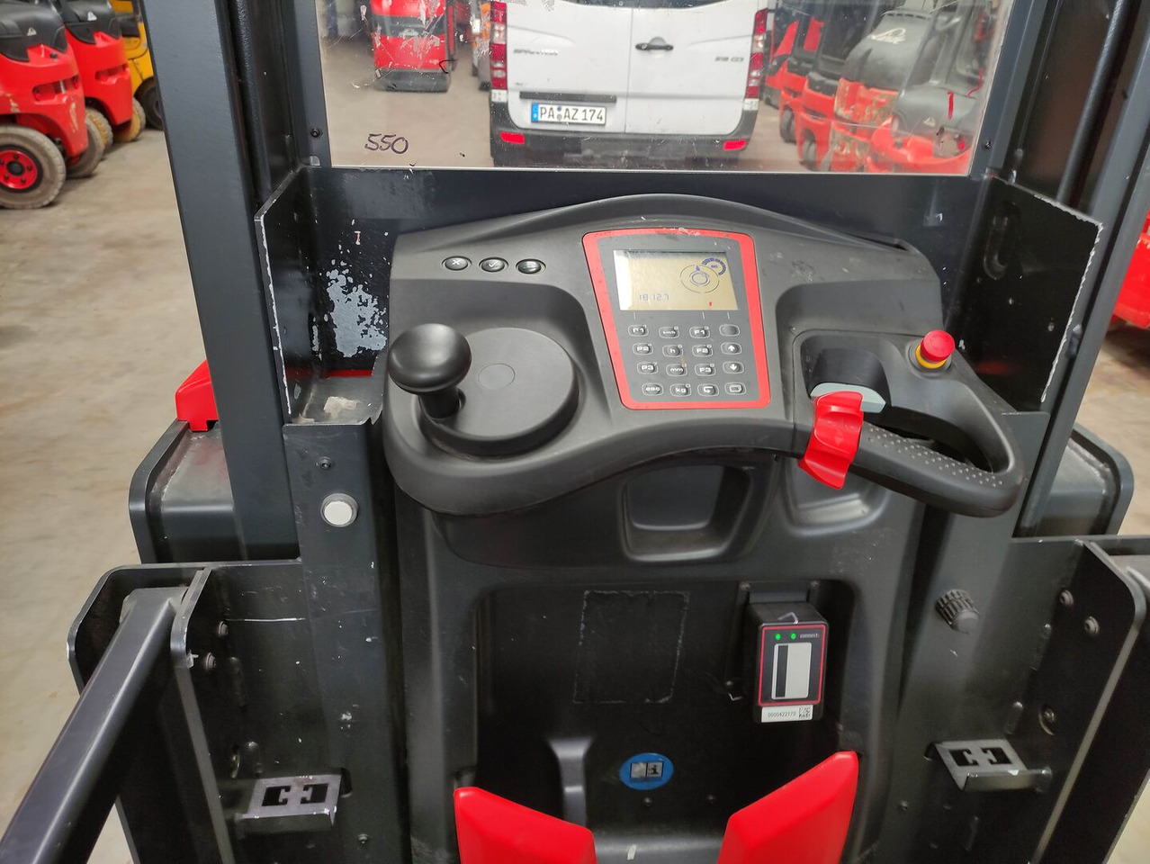 Linde V10-02 - Vychystávací vozík: obrázok 5 Linde V10-02 - Vychystávací vozík: obrázok 5