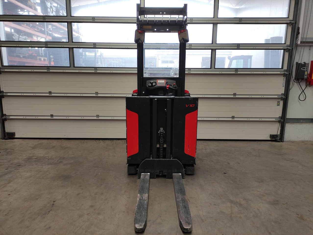 Linde V10-02 - Vychystávací vozík: obrázok 3 Linde V10-02 - Vychystávací vozík: obrázok 3