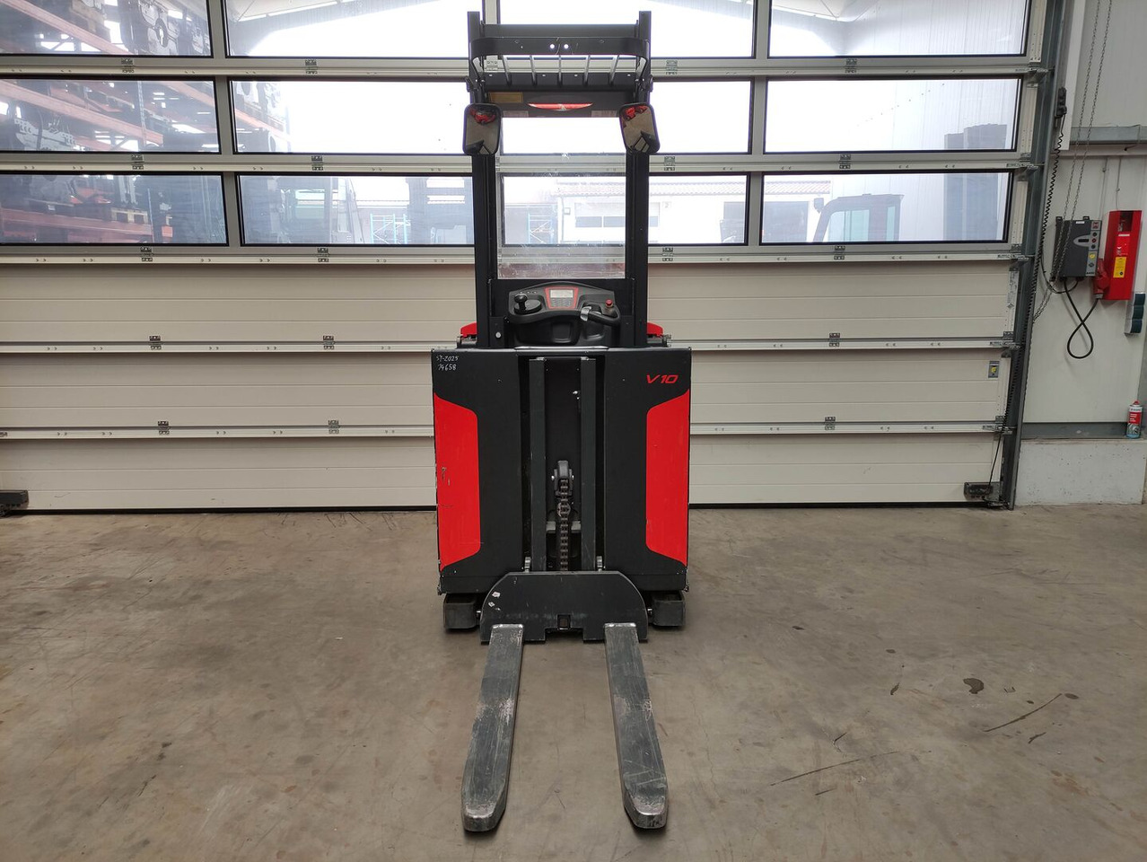 Linde V10-02 - Vychystávací vozík: obrázok 3 Linde V10-02 - Vychystávací vozík: obrázok 3