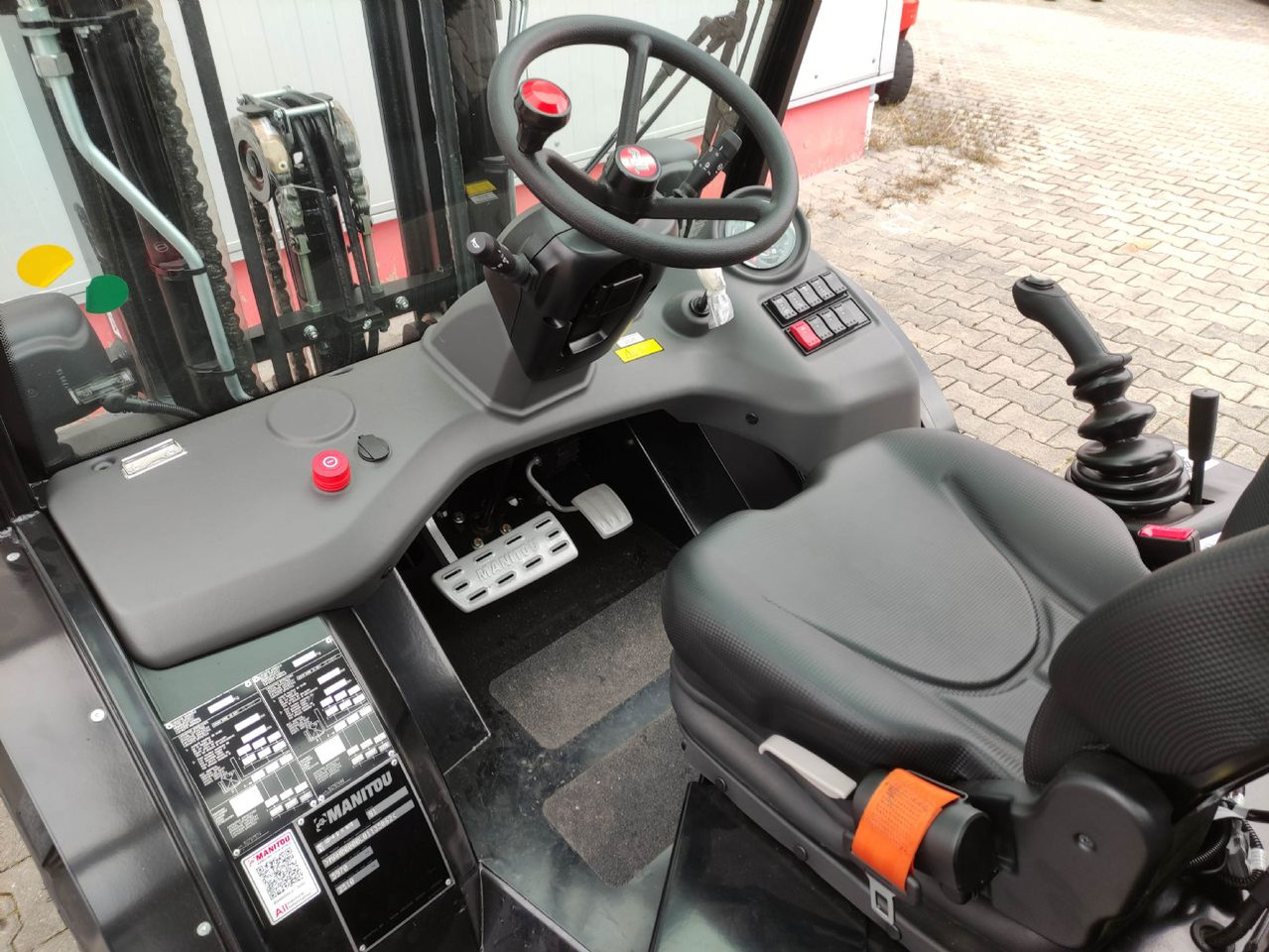 Manitou MC25-4 DK ST5 S1 (NEU) - Terénny vozík: obrázok 5 Manitou MC25-4 DK ST5 S1 (NEU) - Terénny vozík: obrázok 5