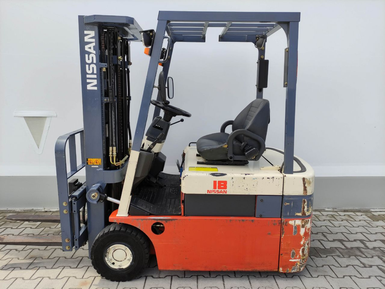 Nissan N01L18U - Elektrický vysokozdvižný vozík: obrázok 1 Nissan N01L18U - Elektrický vysokozdvižný vozík: obrázok 1