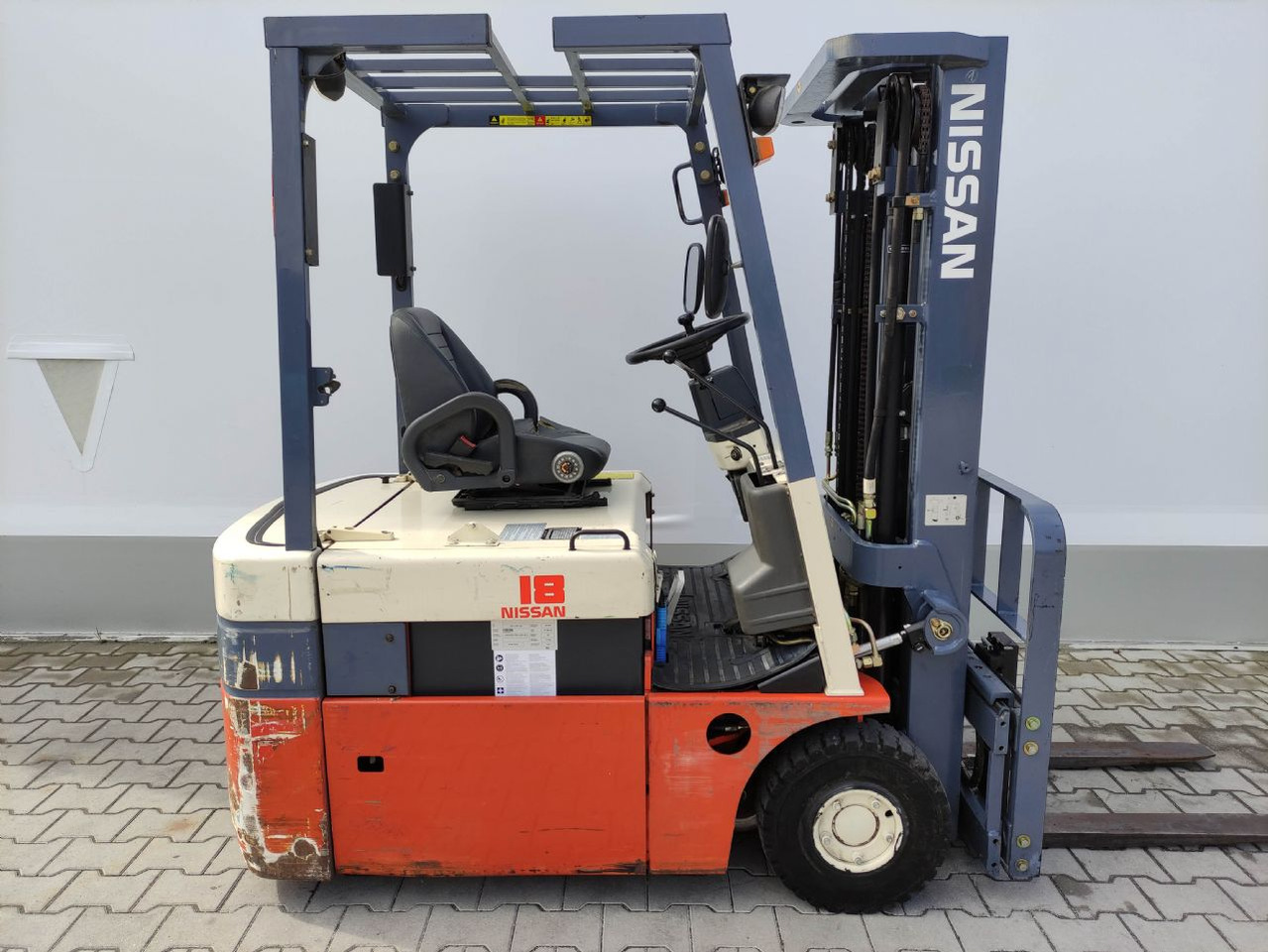 Nissan N01L18U - Elektrický vysokozdvižný vozík: obrázok 2 Nissan N01L18U - Elektrický vysokozdvižný vozík: obrázok 2