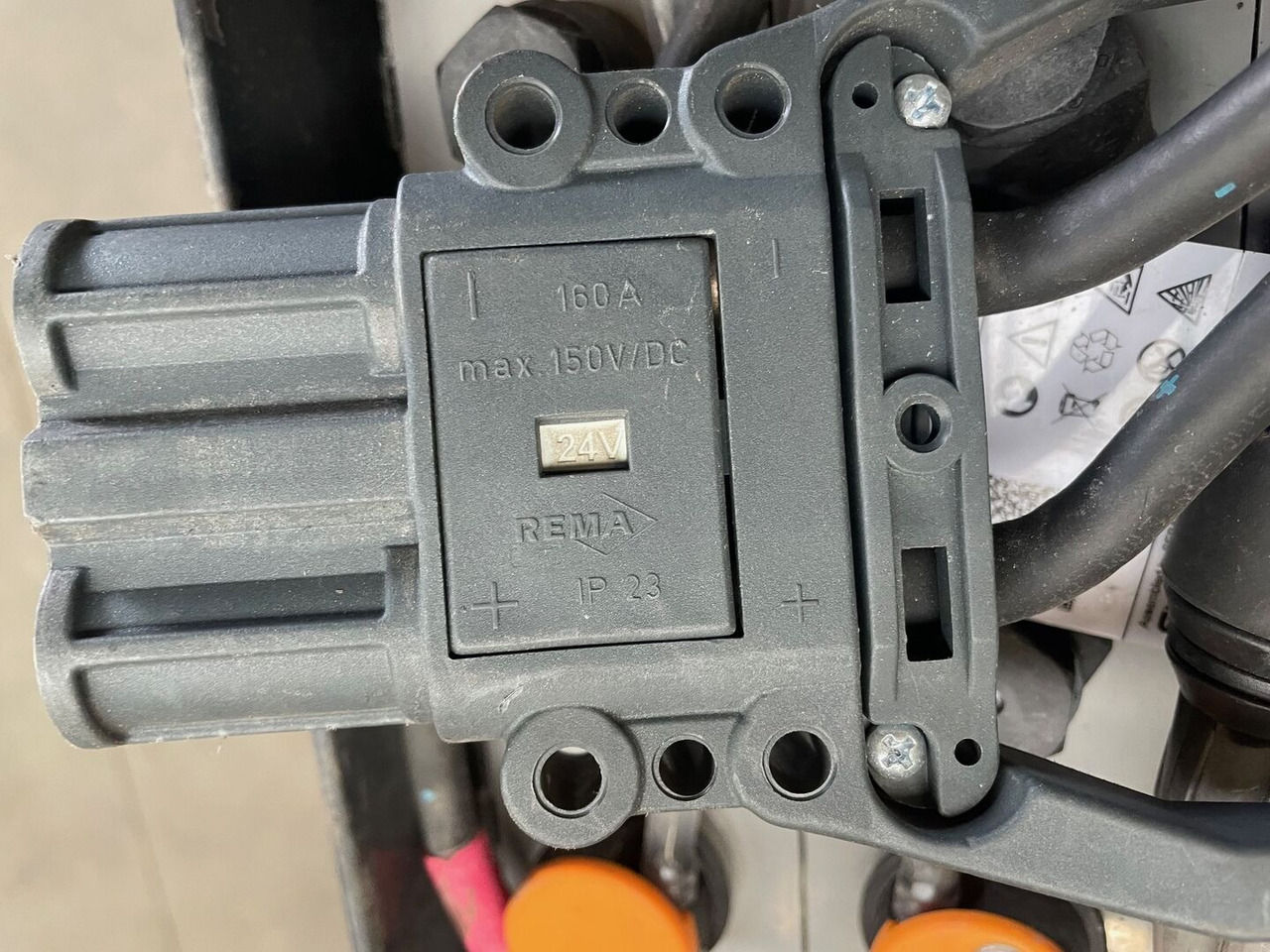 Sunlight I 24 Volt I 3 PzS 375 - Akumulátor pre Manipulačná technika: obrázok 4 Sunlight I 24 Volt I 3 PzS 375 - Akumulátor pre Manipulačná technika: obrázok 4