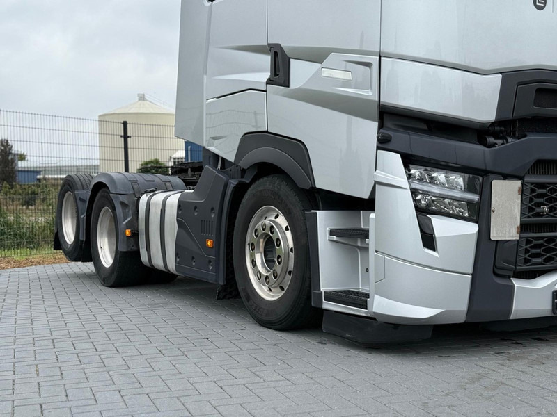 Renault T520 HIGH EVOLUTION, PTO PREP, DYN. STEERING, VOLLUCHT, 3.20WB, ALCOA, RETARDER, PARK COOL. - Ťahač: obrázok 2 Renault T520 HIGH EVOLUTION, PTO PREP, DYN. STEERING, VOLLUCHT, 3.20WB, ALCOA, RETARDER, PARK COOL. - Ťahač: obrázok 2