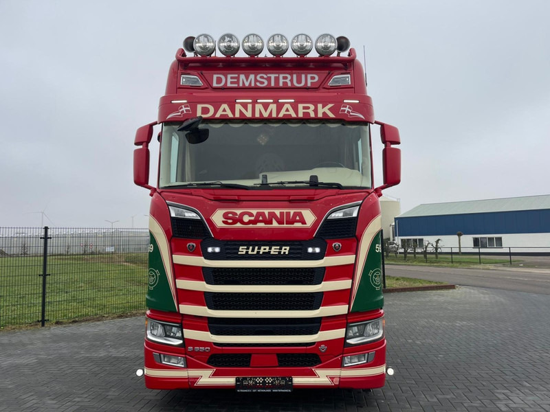 Scania S 650 SHOW TRUCK, FULL AIR, MOTOR BRAKE, PTO/HYDRAULIC. - Ťahač: obrázok 3 Scania S 650 SHOW TRUCK, FULL AIR, MOTOR BRAKE, PTO/HYDRAULIC. - Ťahač: obrázok 3