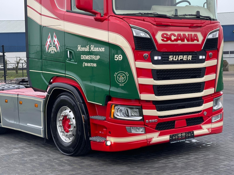 Scania S 650 SHOW TRUCK, FULL AIR, MOTOR BRAKE, PTO/HYDRAULIC. - Ťahač: obrázok 4 Scania S 650 SHOW TRUCK, FULL AIR, MOTOR BRAKE, PTO/HYDRAULIC. - Ťahač: obrázok 4