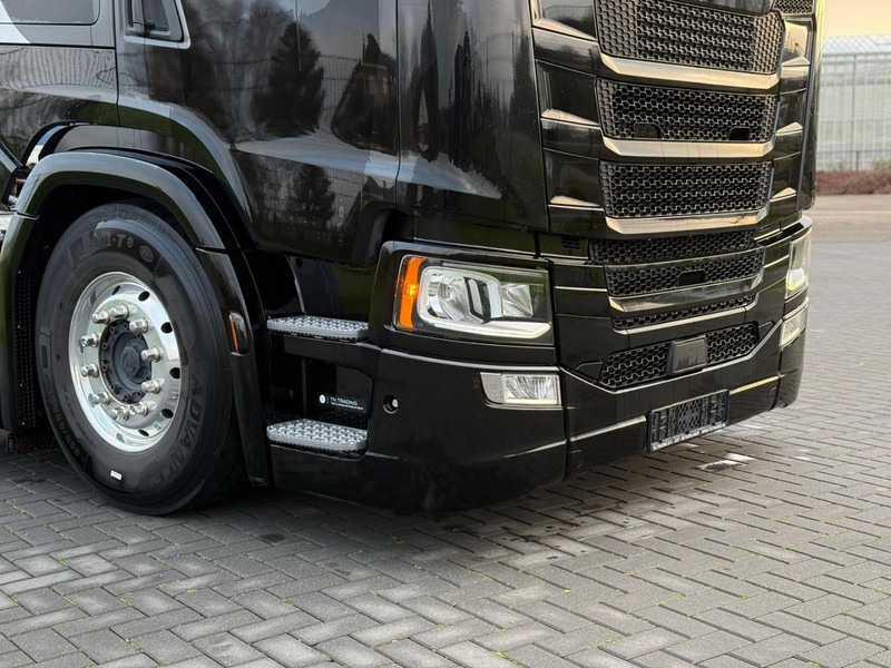 Scania S500 VOLLUCHT, HYDRAULIEK, 6 BALGEN, RETARDER, NIEUWE ACHTERBANDEN. - Ťahač: obrázok 4 Scania S500 VOLLUCHT, HYDRAULIEK, 6 BALGEN, RETARDER, NIEUWE ACHTERBANDEN. - Ťahač: obrázok 4