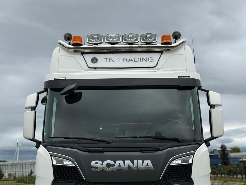 Scania S590 V8 NGS FULL AIR, PARK COOL, RETARDER, 2 TANKS. - Ťahač: obrázok 4 Scania S590 V8 NGS FULL AIR, PARK COOL, RETARDER, 2 TANKS. - Ťahač: obrázok 4