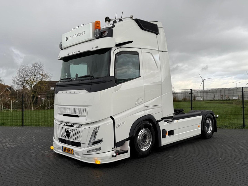 Volvo FH 13.460XL NEW, FULL AIR, ALCOA, HYDRAULIC, XL, SHOW, FULL. - Ťahač: obrázok 2 Volvo FH 13.460XL NEW, FULL AIR, ALCOA, HYDRAULIC, XL, SHOW, FULL. - Ťahač: obrázok 2