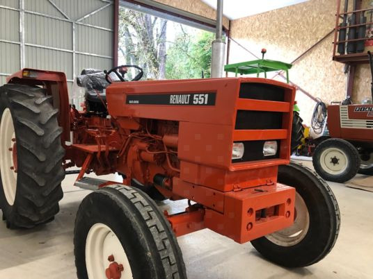 Renault 551 Tracteur sans cabine à 13 500 € exo de tva - Traktor: obrázok 3 Renault 551 Tracteur sans cabine à 13 500 € exo de tva - Traktor: obrázok 3