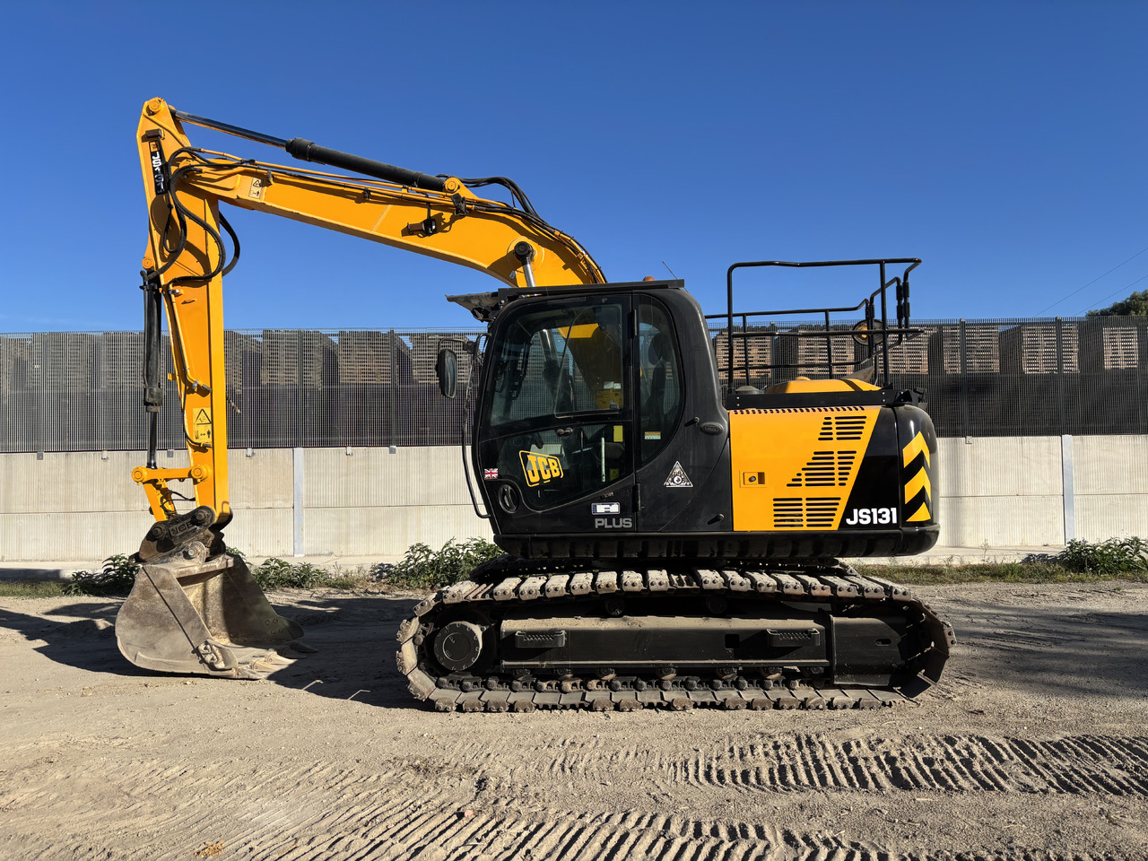 JCB JS131LC - Pásové rýpadlo: obrázok 2 JCB JS131LC - Pásové rýpadlo: obrázok 2