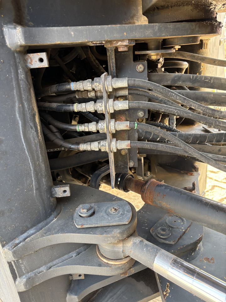 Nakladač KOMATSU WA380-6: obrázok 10 Nakladač KOMATSU WA380-6: obrázok 10