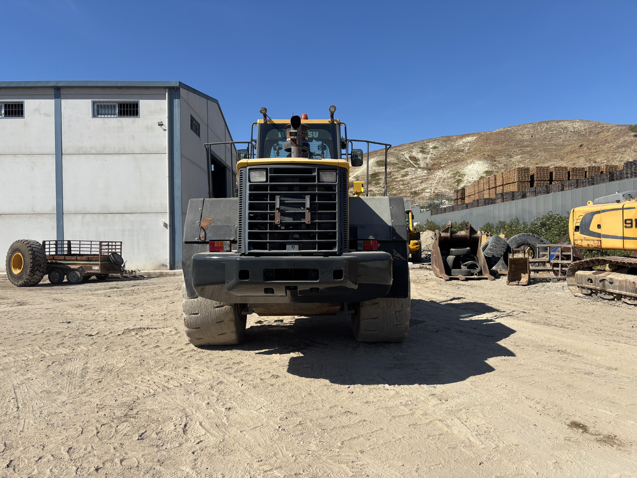 KOMATSU WA480-6 - Kolesový nakladač: obrázok 4 KOMATSU WA480-6 - Kolesový nakladač: obrázok 4