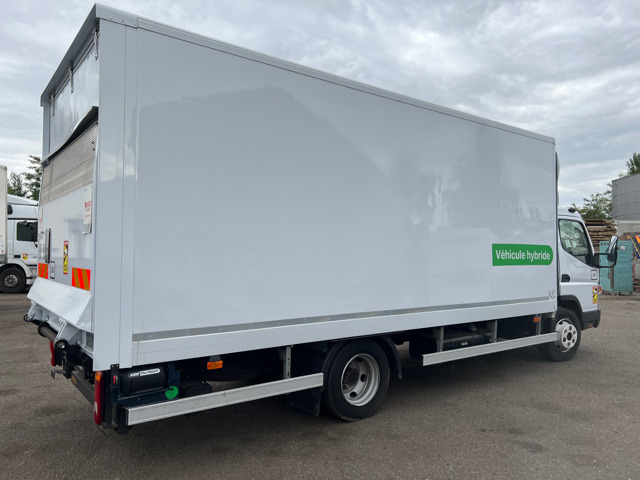 FUSO CANTER - Skříňový nákladní auto: obrázok 3 FUSO CANTER - Skříňový nákladní auto: obrázok 3