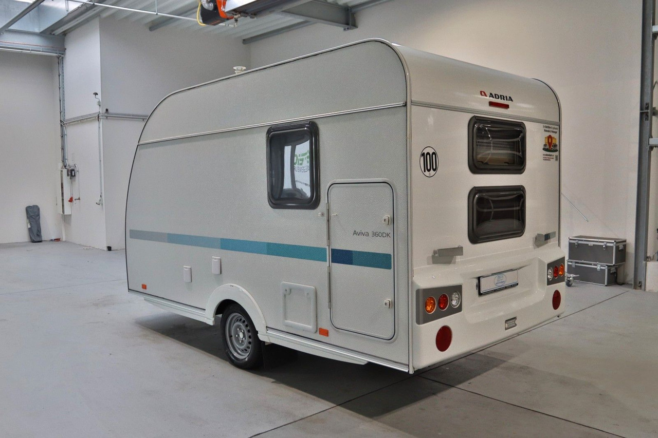 Adria Aviva 360 DK /1.Hand/Top-Fahrzeug/Etagenbetten Adria Aviva 360 DK /1.Hand/Top-Fahrzeug/Etagenbetten - Obytný príves: obrázok 3 Adria Aviva 360 DK /1.Hand/Top-Fahrzeug/Etagenbetten Adria Aviva 360 DK /1.Hand/Top-Fahrzeug/Etagenbetten - Obytný príves: obrázok 3
