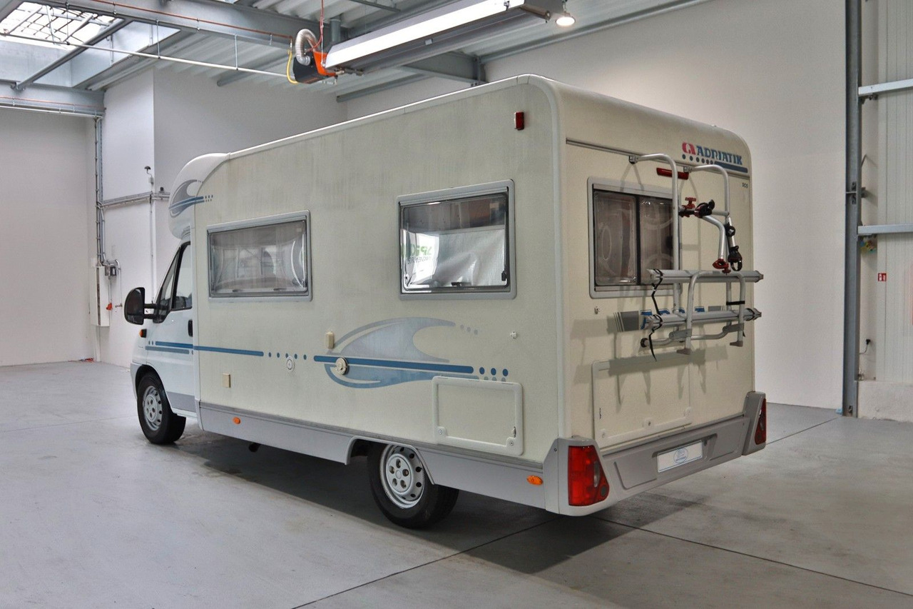 Adria Coral 590 DS / Festbett / Sehr gepflegt - Polointegrované obytné auto: obrázok 3 Adria Coral 590 DS / Festbett / Sehr gepflegt - Polointegrované obytné auto: obrázok 3