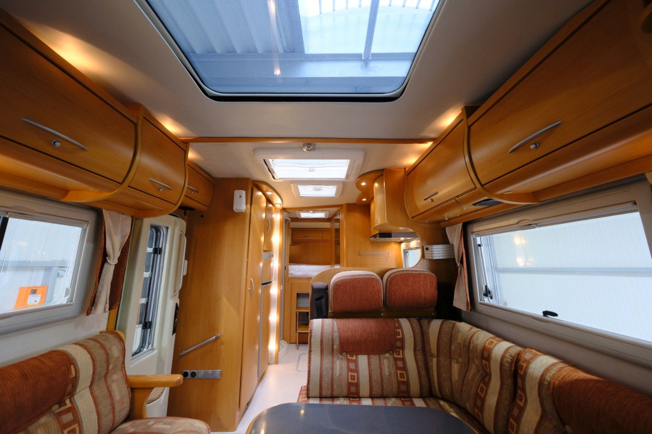 Frankia T 740 BD/Festbett/Garage/Klima/Solar/158 PS - Polointegrované obytné auto: obrázok 5 Frankia T 740 BD/Festbett/Garage/Klima/Solar/158 PS - Polointegrované obytné auto: obrázok 5